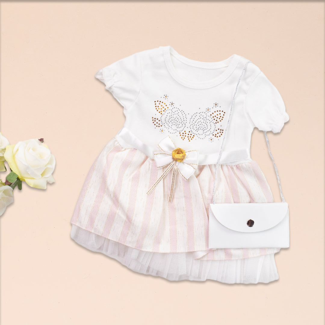 Festliches Kleid mit Handtasche