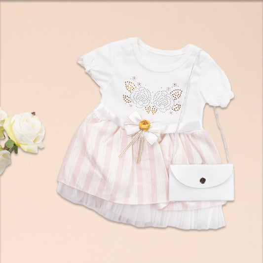 Festliches Kleid mit Handtasche